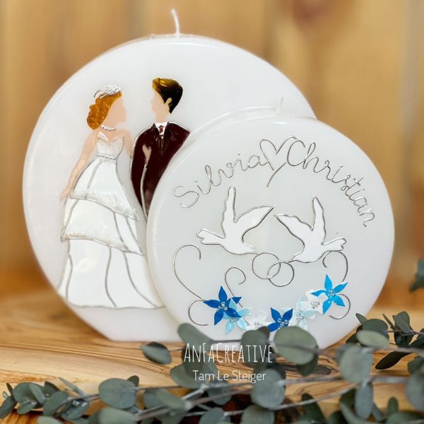 Hochzeitskerze Modern mit Brautpaarmotiv und Tauben