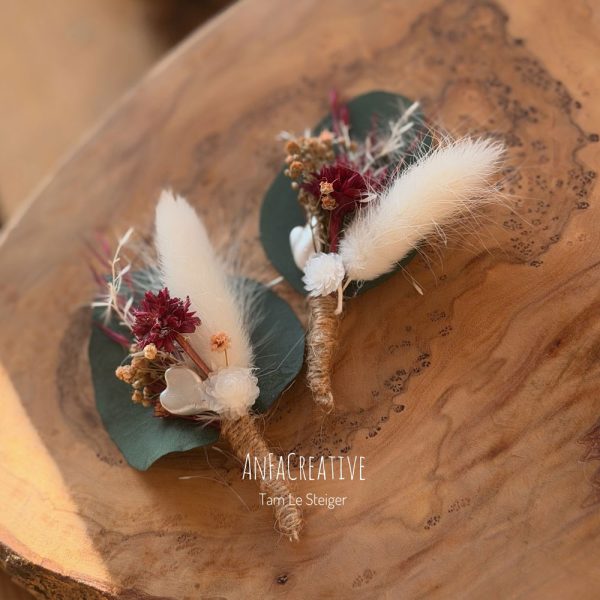 Hochzeitsanstecker Gäste Vintage aus Trockenblumen und konserviertem Eukalyptus