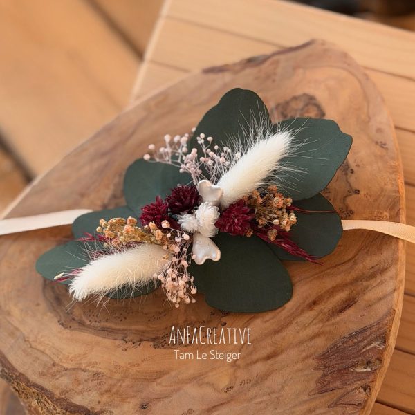 Vintage Blumenarmband mit Trockenblumen und konserviertem Eukalyptus