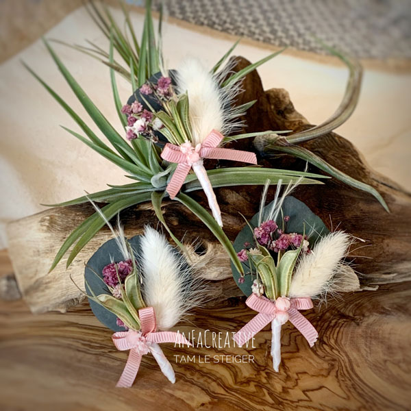 Hochzeitsanstecker mit Schleierkraut und Eukalyptus - AnFaCreative.com