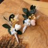 Hochzeitsanstecker mit stabilisiertem Eukalyptus, Edelweiß und Herz mit glänzender Oberfläche